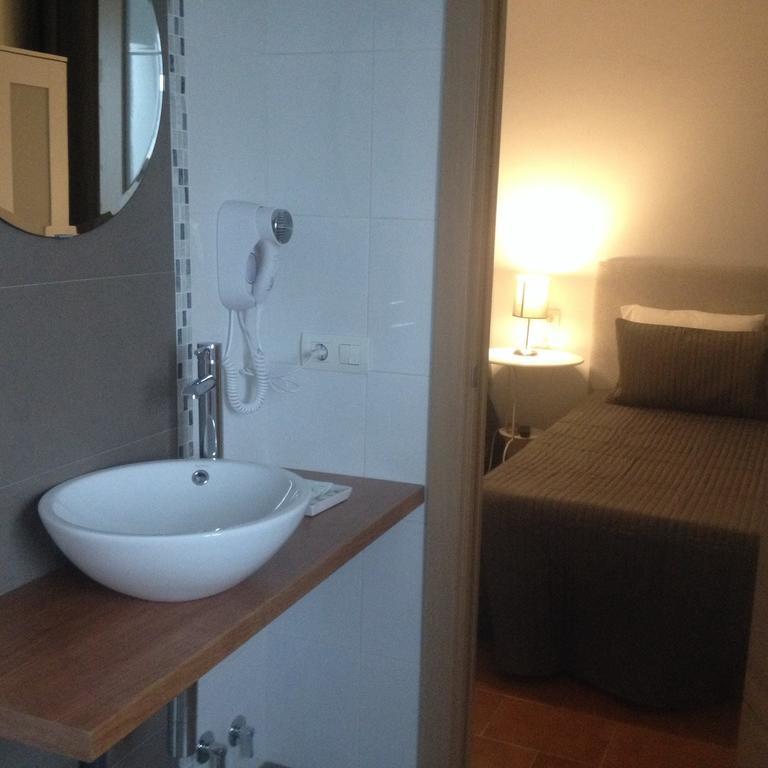 Hostal Montilla Sotogrande Torreguadiaro Dış mekan fotoğraf