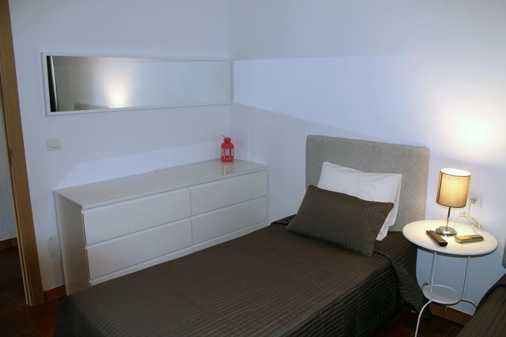 Hostal Montilla Sotogrande Torreguadiaro Dış mekan fotoğraf