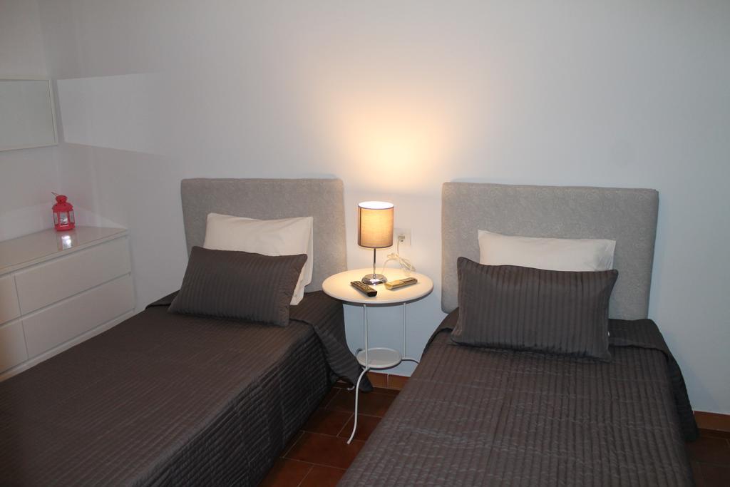Hostal Montilla Sotogrande Torreguadiaro Dış mekan fotoğraf