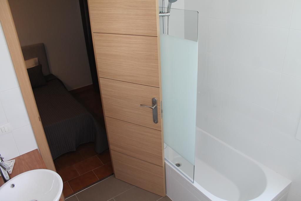 Hostal Montilla Sotogrande Torreguadiaro Dış mekan fotoğraf